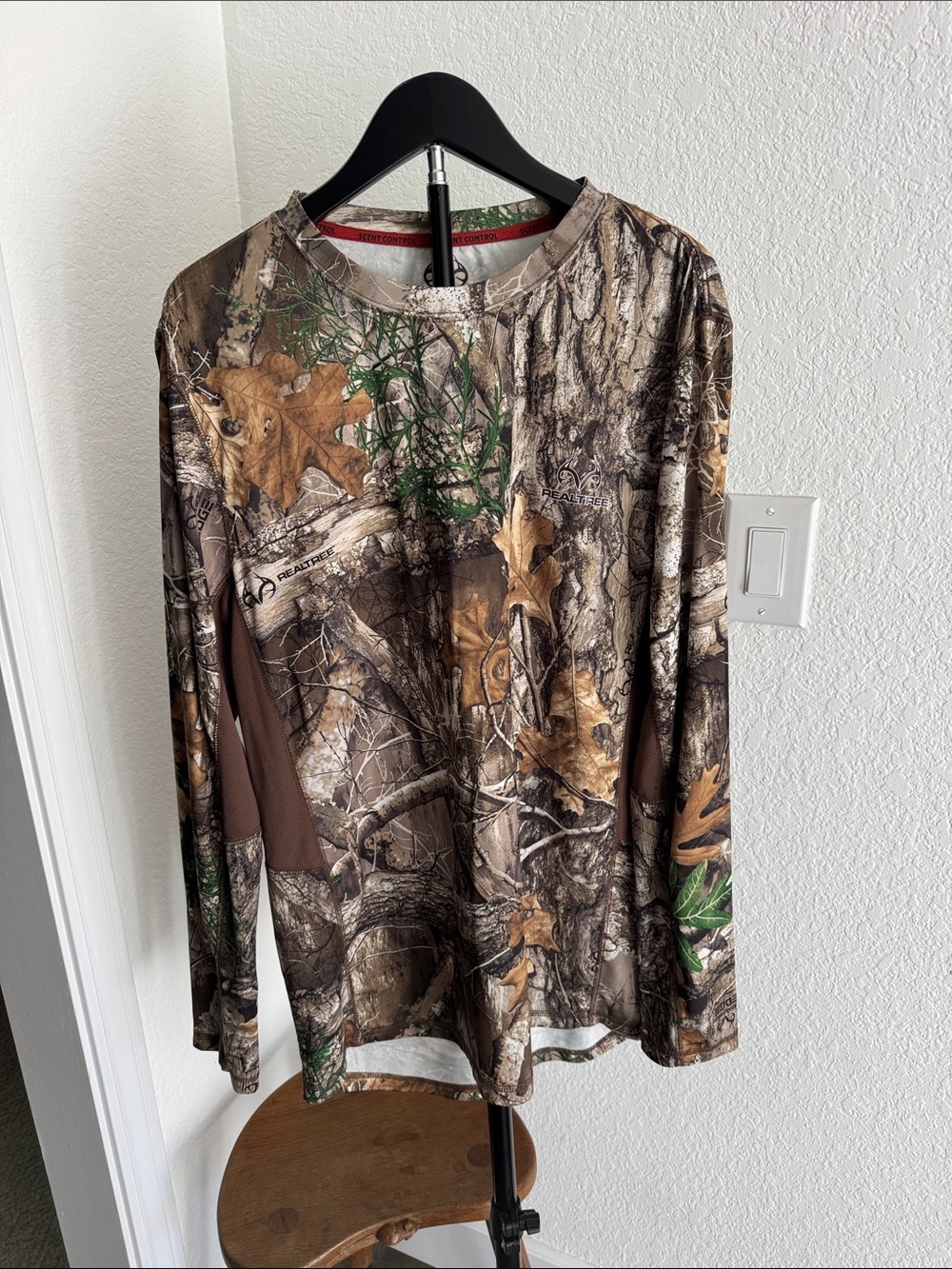 Realtree Scent Control Long Sleeve Medium